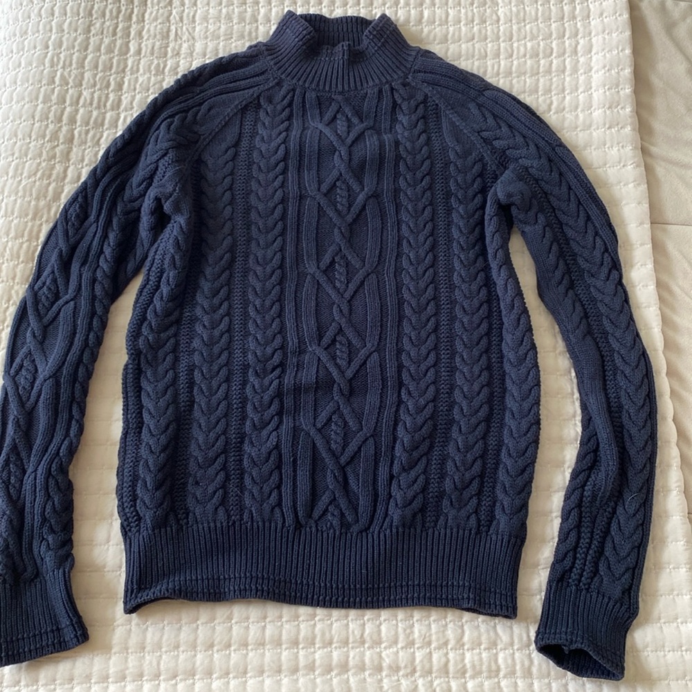 American Eagle Cable knit sweater XS